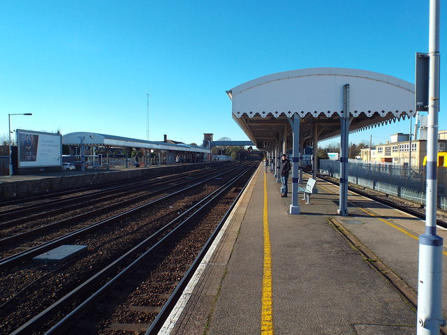Paddock Wood station looking towards Tonbridge.